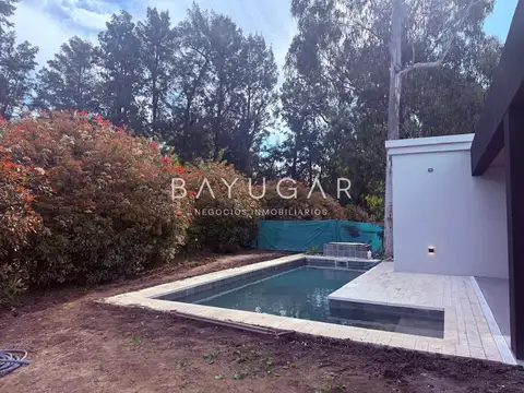Casa 4 ambientes con 3 baños