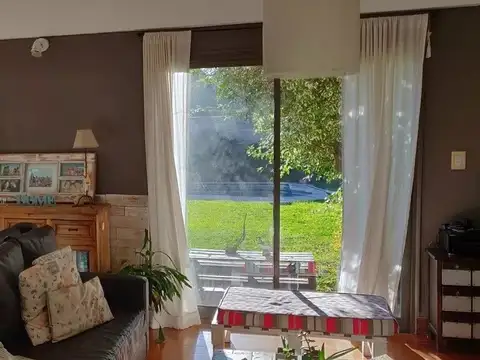 Casa 5 ambientes con 4 baños