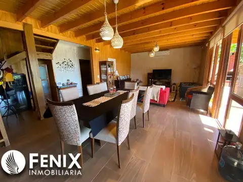 Casa 4 ambientes con 2 baños