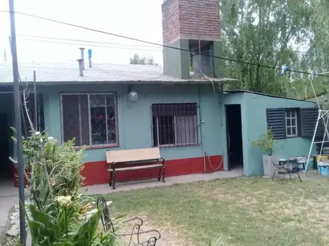 VENTA CASA 4 AMBIENTES-MINISTRO RIVADAVIA -LONGCHAMPS