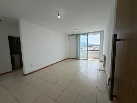 DEPARTAMENTO 1 DORMITORIO CON COCHERA