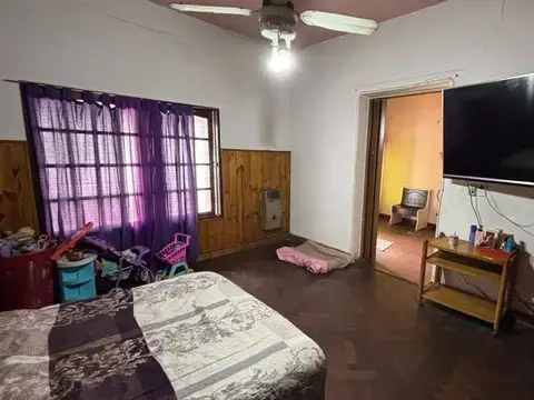 Casa Sobre Gran Lote de 8,66 X 52,19 – 339 m² Cubiertos - 452 m² de Terreno – Villa Urquiza