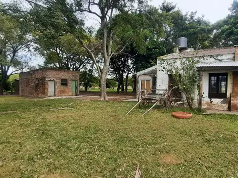 Casa 8 ambientes con 3 baños