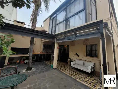Hermoso PH 5 ambientes con pileta, quincho y jardin!
