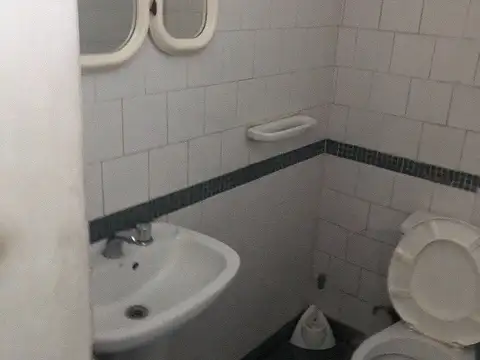 Importante esquina  en zonificación Industrial Dominante!