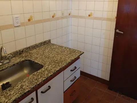 VENTA  - MONOAMBIENTE CON BALCON - RECOLETA