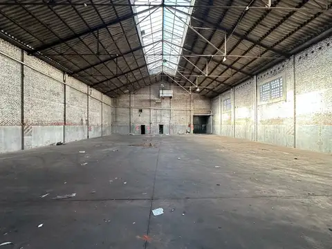 Galpon en Venta en Sarandi, USD 380.000