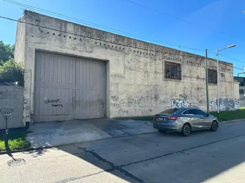 Galpon en Venta 34  mts Fondo