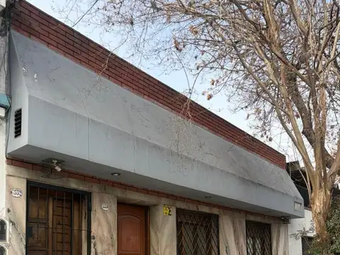 CASA  MODERNA 3 AMB CON DEPENDIA FONDO LIBRE PATIO Y TERRAZA