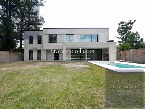 Casa tipo quinta 5 ambientes con pileta la Reja Moreno