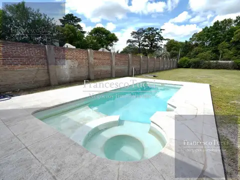 Casa en Venta en La Reja, USD 250.000