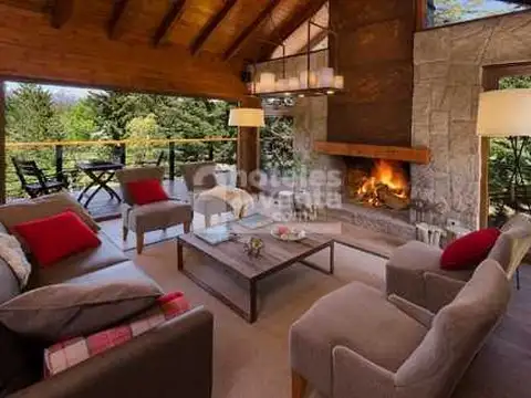 Hotel en Venta en Villa La Angostura, USD 2.200.000