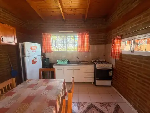 Casa 3 ambientes con 1 baño