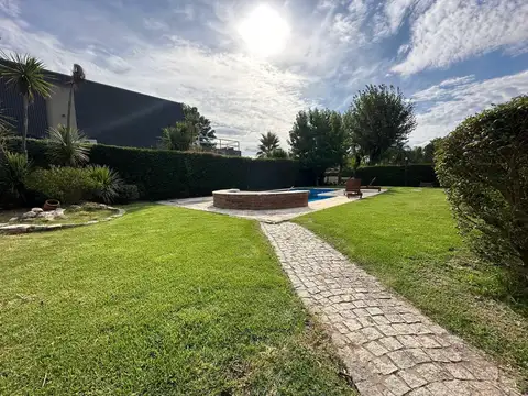 Casa en Alquiler de 3 dormitorios