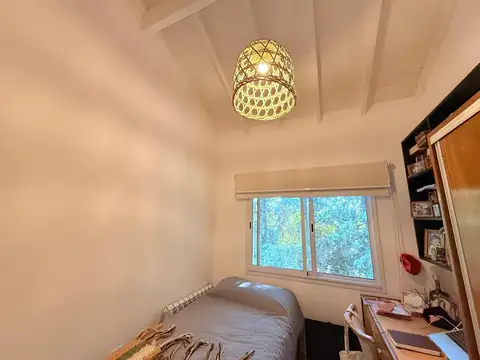 Casa en Alquiler con 3 cocheras