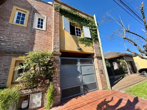 Viamonte e/ Avenida Urquiza y Olavarría