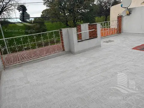 Depto Tipo Casa en Alquiler en Villa Celina, $ 900.000