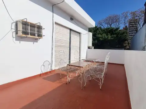 Departamento dos ambientes con balcon patio y terraza