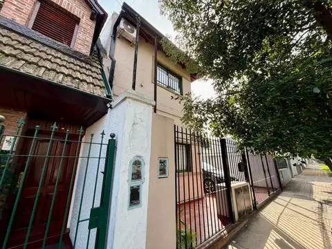 Depto Tipo Casa en Venta de 4 ambientes
