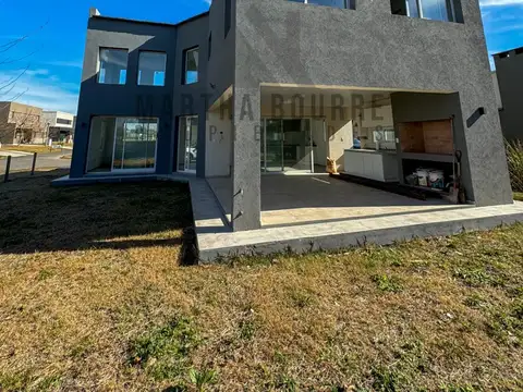 Casa en Venta en El Aljibe, USD 172.000