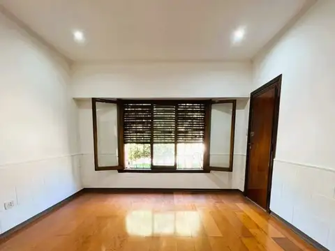 Depto Tipo Casa en Venta en Ramos Mejía Sur, USD 139.000