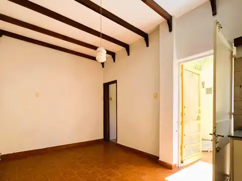 Depto Tipo Casa 4 ambientes con 2 baños