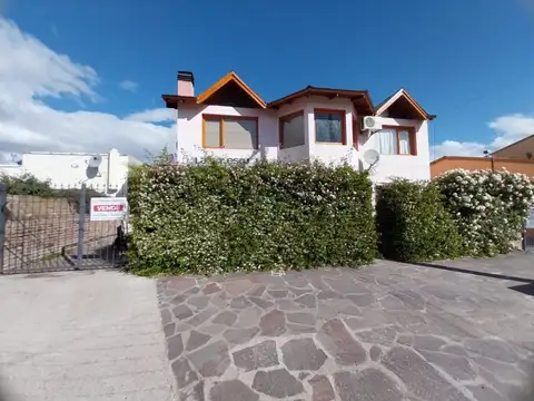 Céntrica con pileta y quincho