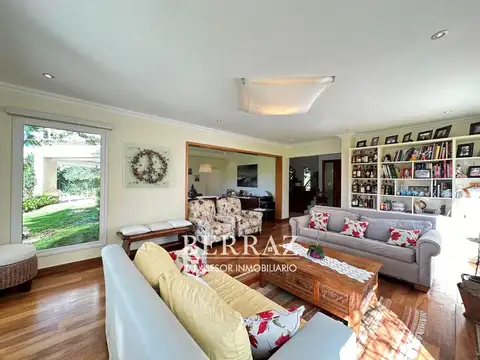 Casa en Alquiler de 4 dormitorios