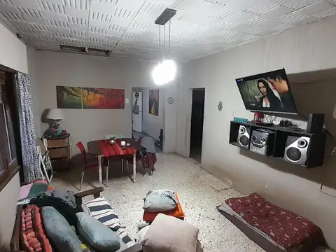 CASA EN VENTA - LLAVALLOL AL 1000, LANÚS O - 4 AMBIENTES