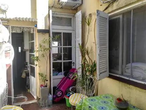 Depto Tipo Casa en Venta 50 años