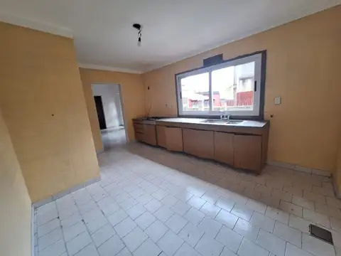 Departamento 5 ambientes con 2 baños