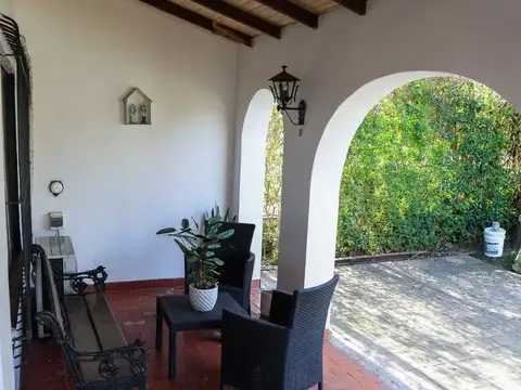 Casa 4 ambientes con 3 baños