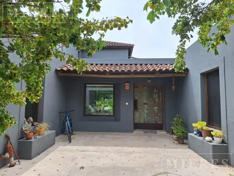 Casa en Venta en Santa María de Tigre con salida al Río Luján