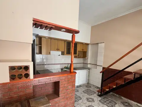 Depto Tipo Casa en Alquiler de 2 dormitorios