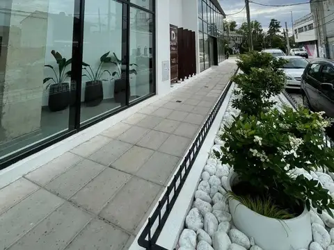 VENTA COCHERA EN HURLINGHAM