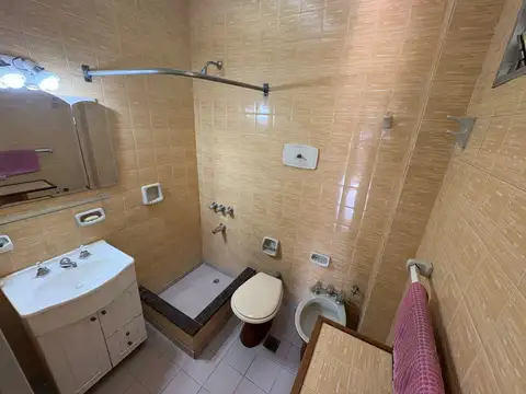 Depto Tipo Casa en Alquiler en Versalles, $ 750.000