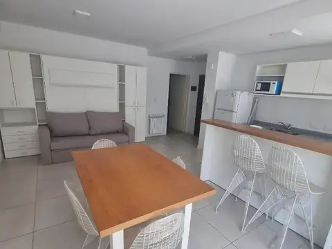 DEPARTAMENTO MONOAMBIENTE AL FRENTE CON BALCON AMOBLADO