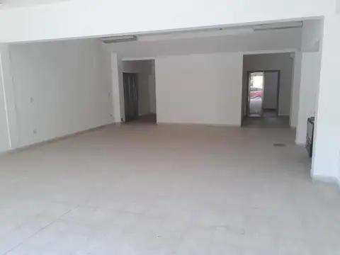 ALQUILER - EXCELENTE LOCAL COMERCIAL EN EL BAJO NEUQUINO