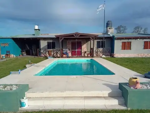 Las Acacias