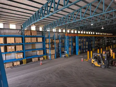 GALPON DE 5000M2 EN PARQUE INDUSTRIAL ALVEAR C/ PUENTE GRUA