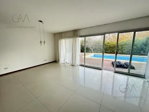 Casa en Alquiler de 4 dormitorios