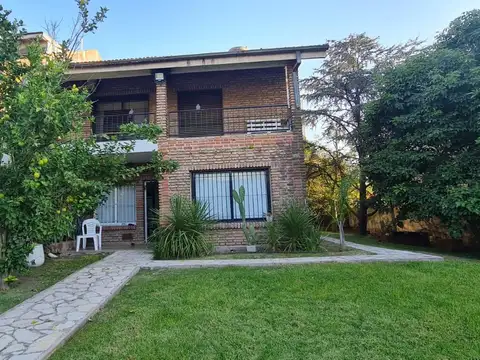 VENTA CASA 5 AMBIENTES - SAN MIGUEL