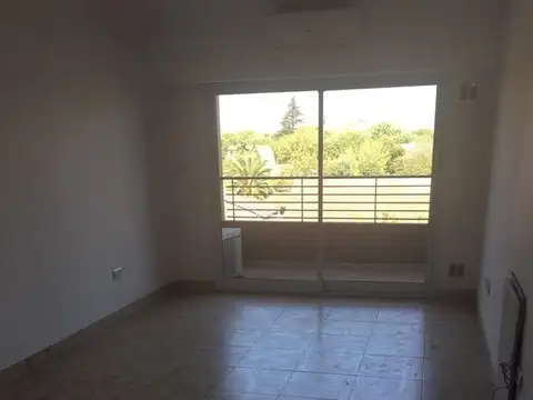 Departamento en Alquiler en Monte Grande, $ 400.000