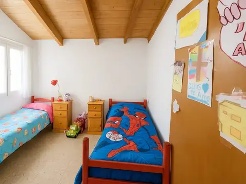 Casa 6 ambientes con 1 baño