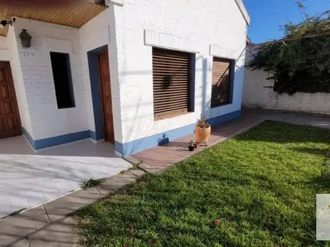 Misiones Salesianas e/ Savio y Avenida Don Bosco