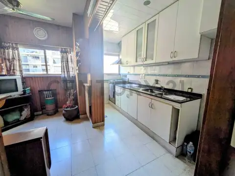 Avenida Rivadavia 4900, Piso 4