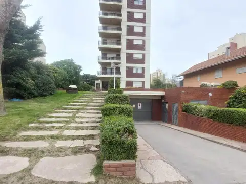 Alameda 201 entre Bs As y 301