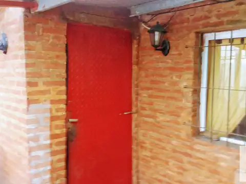 Casa en venta - 4 Dormitorios 2 Baños - 200Mts2 - Quequén