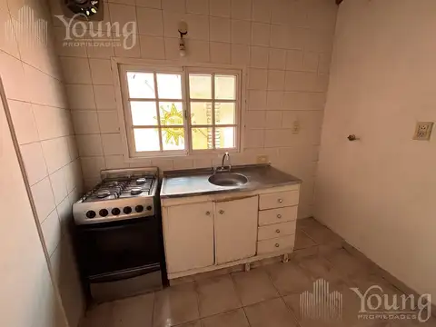 Depto Tipo Casa en Alquiler en Bernal Oeste, $ 400.000