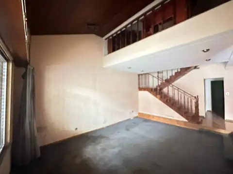 Vta hermosa casa con jardin y quincho + parrilla - Mataderos